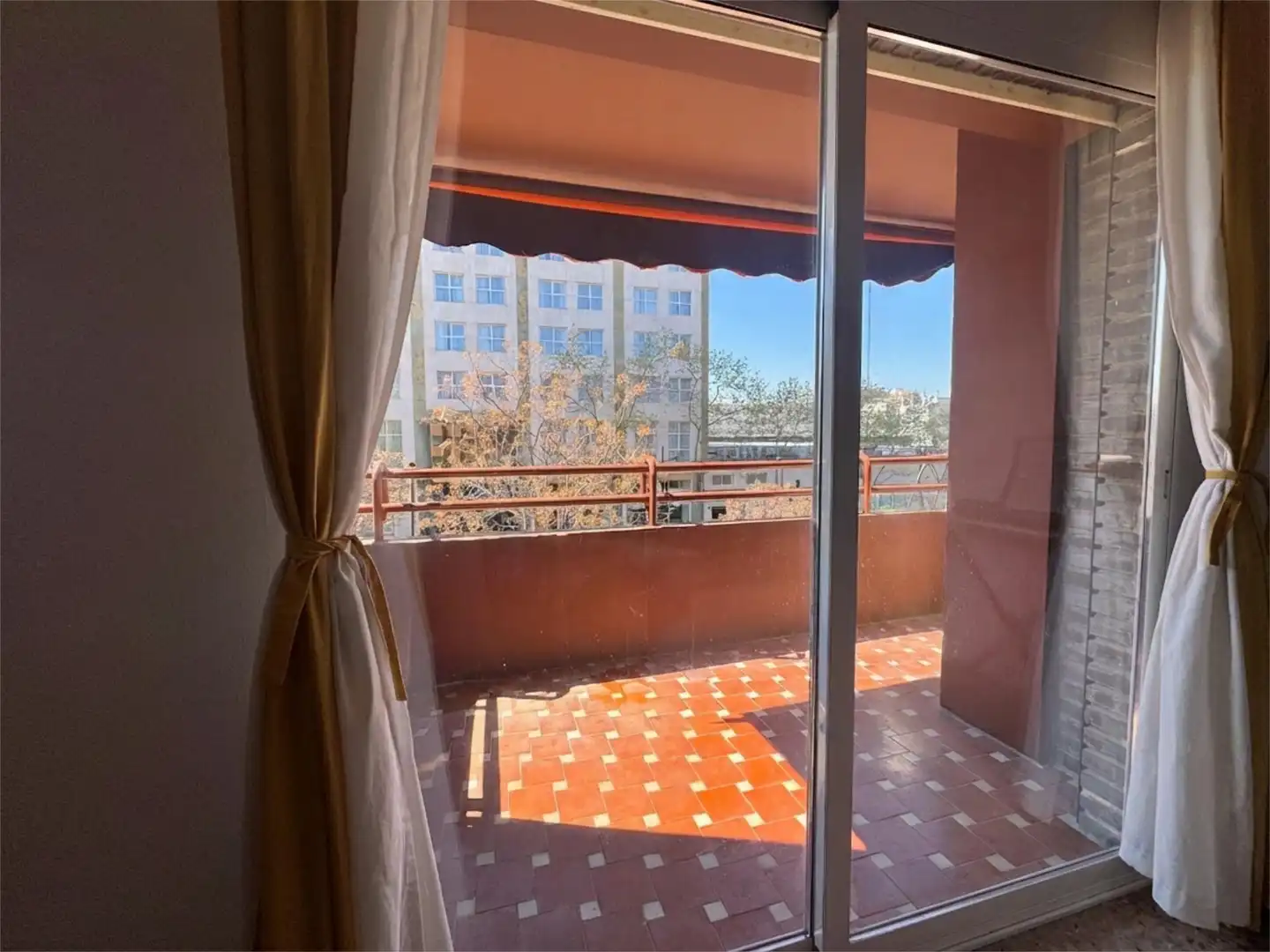 Flat for sale in Carrer de Ricardo Micó, 4, Les Tendetes - Avenida Burjassot Balcony of Flat for sale in Valencia Capital with Air Conditioner, Terrace and Balcony