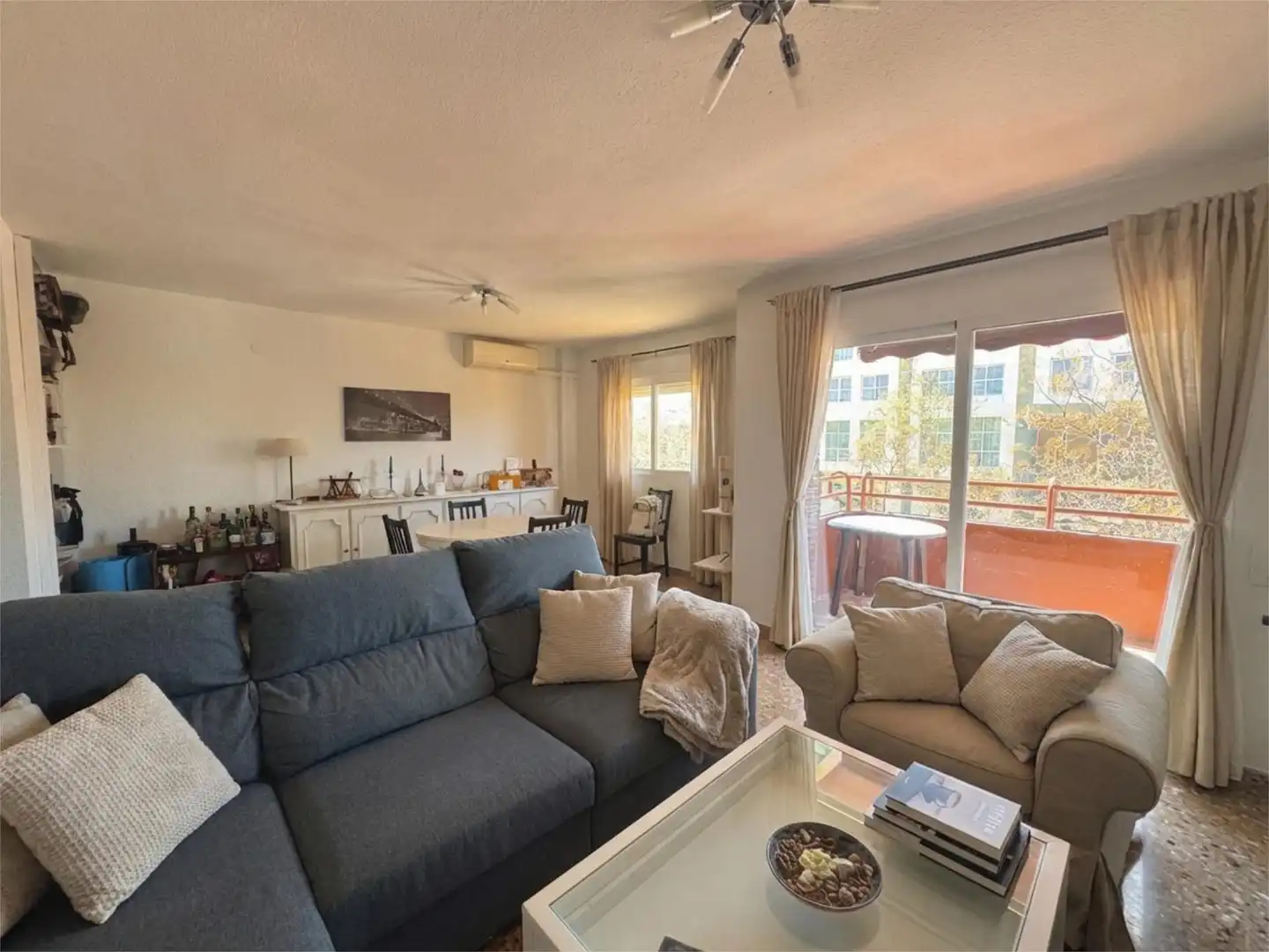 Living room of Flat for sale in  Valencia Capital  with Air Conditioner, Terrace and Balcony