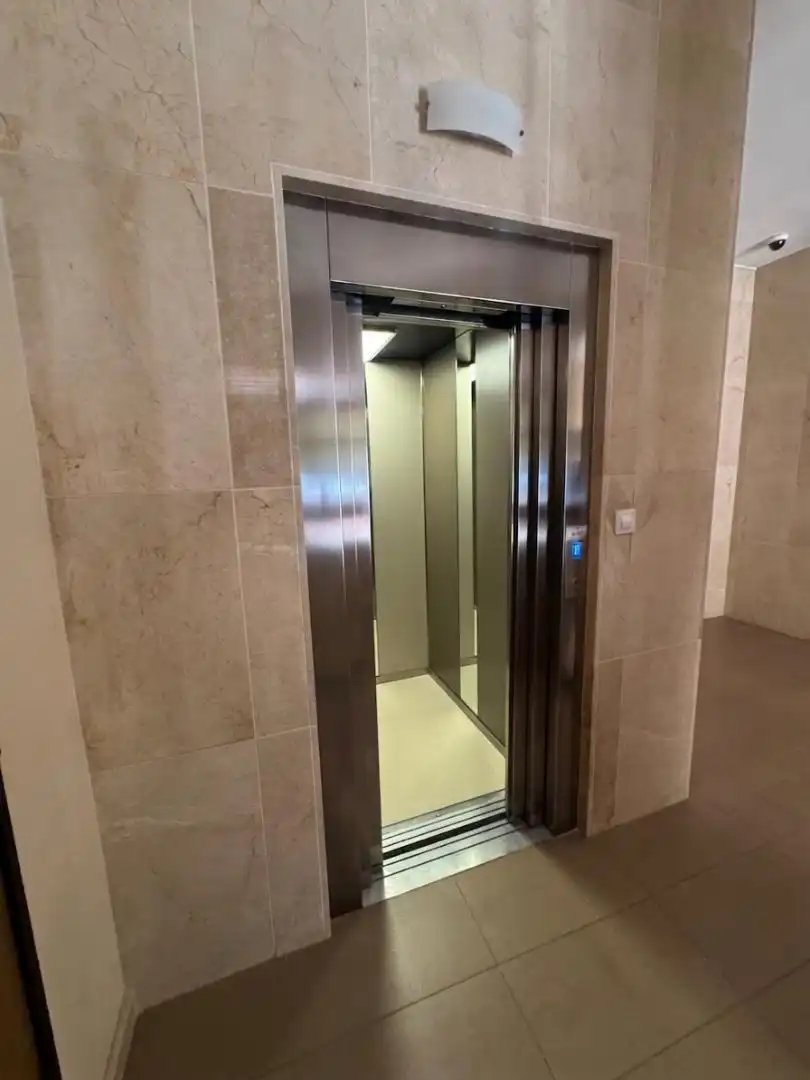 Flat for sale in Carrer de Ricardo Micó, 4, Les Tendetes - Avenida Burjassot Flat for sale in Valencia Capital with Air Conditioner, Terrace and Balcony