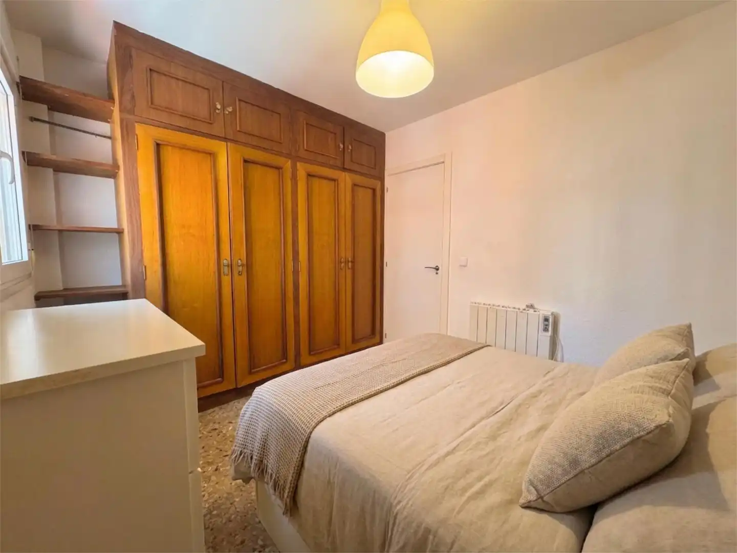 Flat for sale in Carrer de Ricardo Micó, 4, Les Tendetes - Avenida Burjassot Bedroom of Flat for sale in Valencia Capital with Air Conditioner, Terrace and Balcony