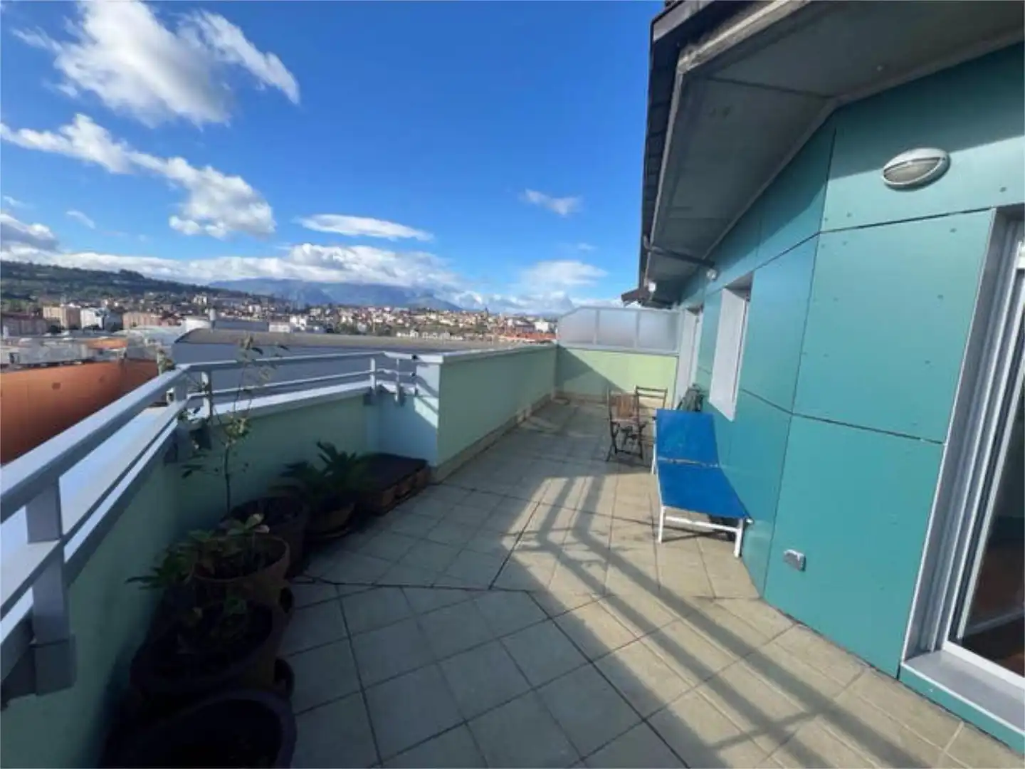 Ático de alquiler en HUCA - La Cadellada