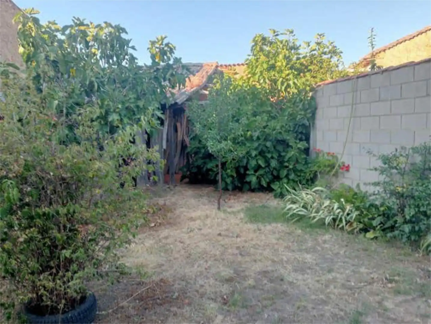 Casa o xalet en venda a Santas Martas Casa o xalet en venda en Santas Martas amb Jardí privat