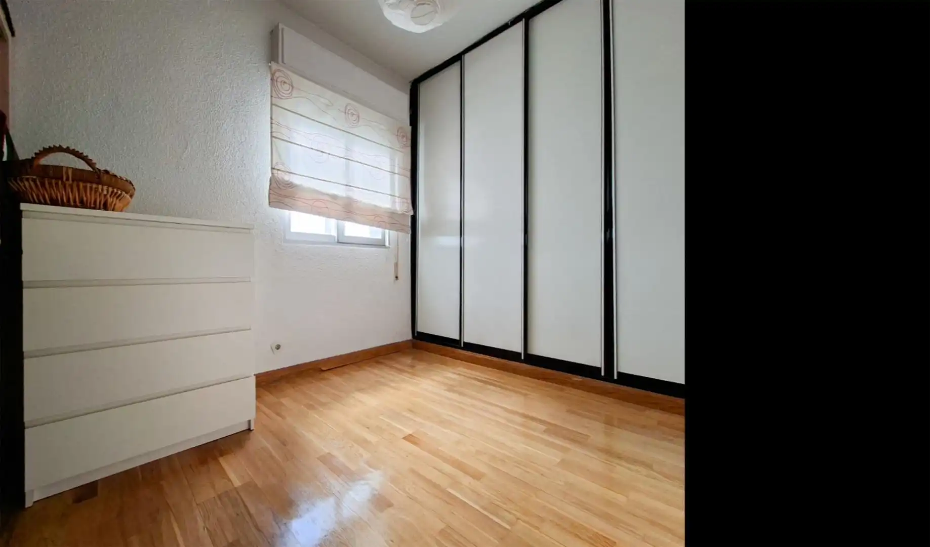 Flat for sale in Avenida de Daroca, 63, Ventas Bedroom of Flat for sale in Madrid with Air Conditioner, Heating and Parquet flooring