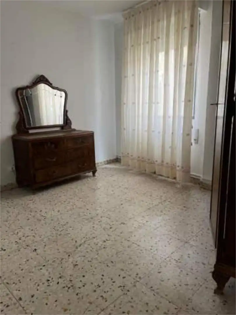 Piso en venta en Laguna de Negrillos Habitación de Piso en venta en Laguna de Negrillos con Calefacción, Terraza y Trastero