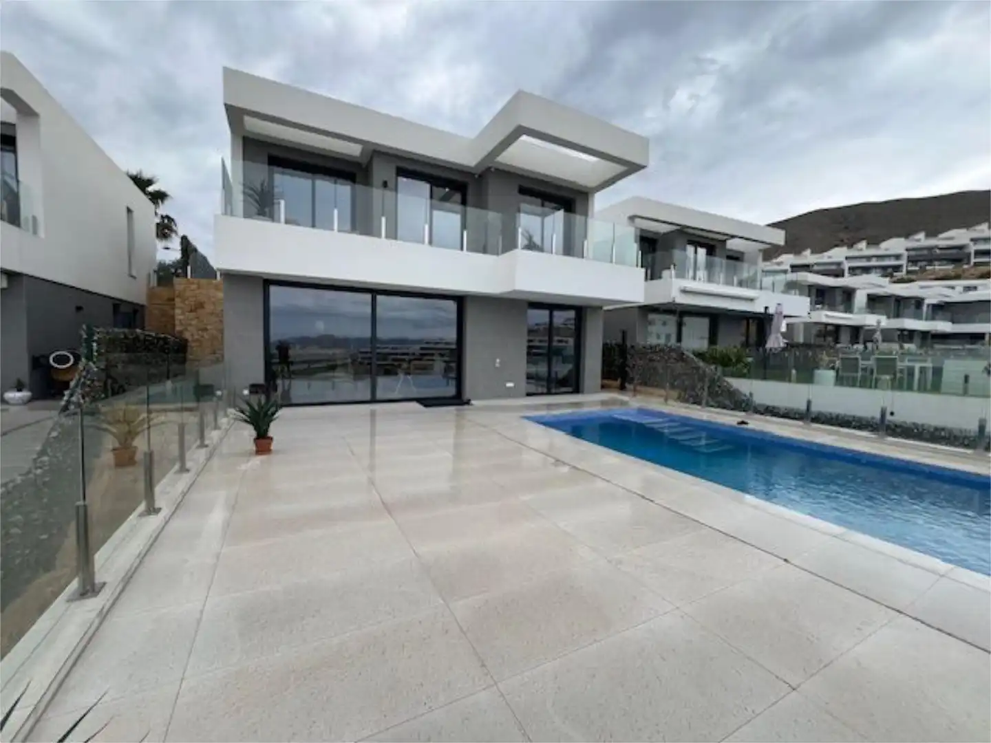 Casa o xalet en venda a Carrer de Paraguai, 17, Balcón de Finestrat - Terra Marina Vista exterior de Casa o xalet en venda en Finestrat amb Aire condicionat, Terrassa i Piscina
