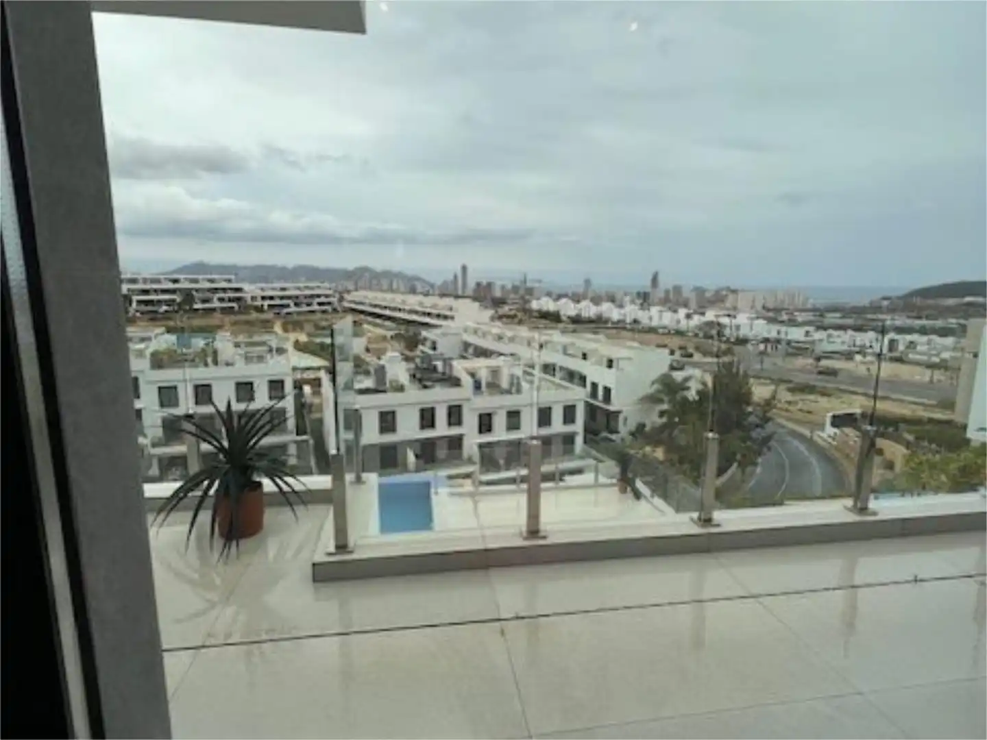 Casa o xalet en venda a Carrer de Paraguai, 17, Balcón de Finestrat - Terra Marina Vista exterior de Casa o xalet en venda en Finestrat amb Aire condicionat, Terrassa i Piscina