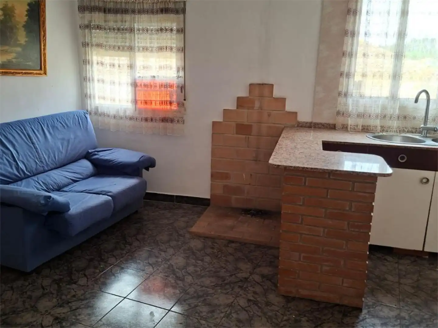 Pis en venda a Calle Pozo, 21, Venta del Moro Sala d'estar de Pis en venda en Venta del Moro amb Calefacció i Moblat