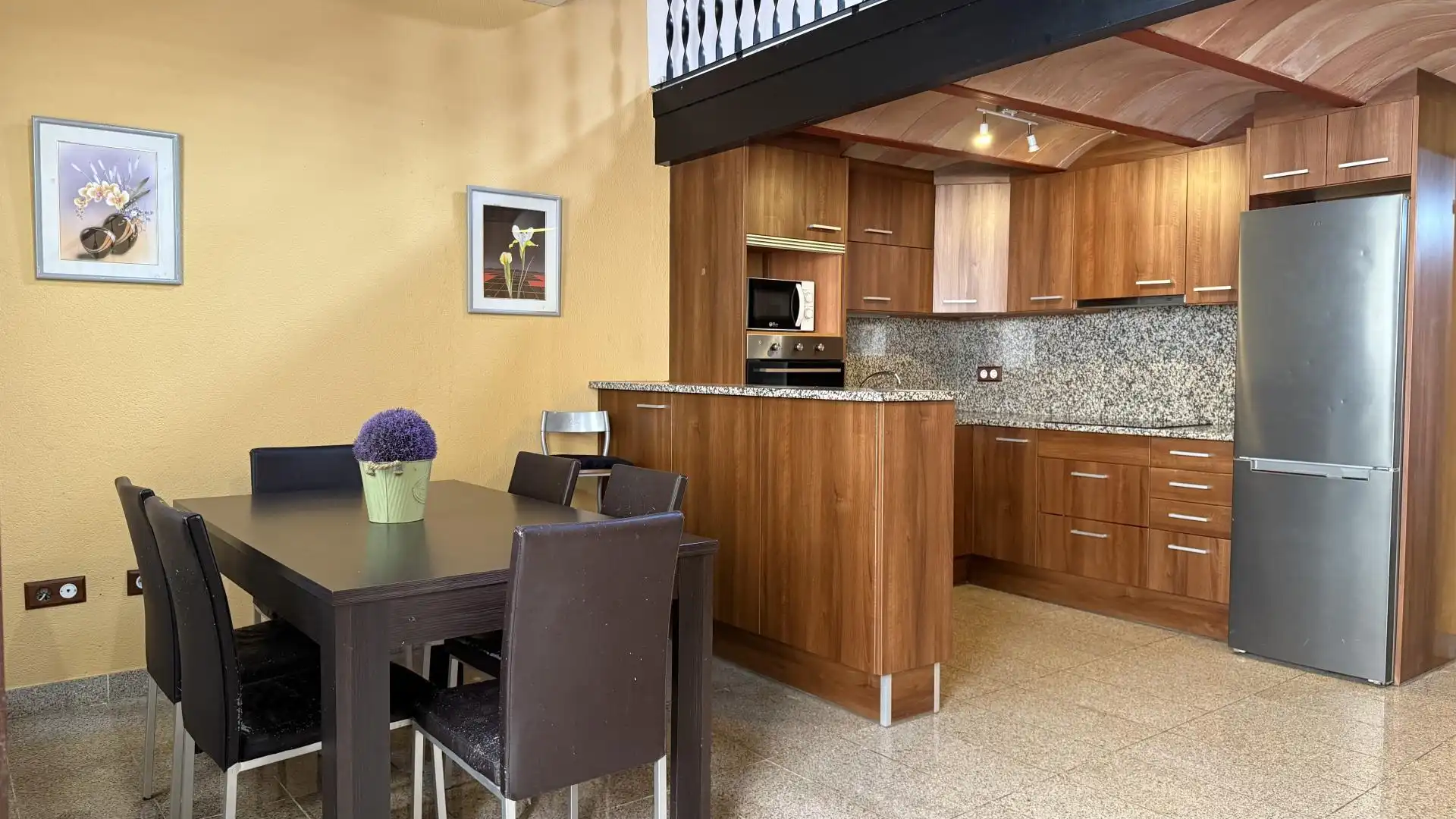 Maisonette zum Verkauf in Carrer D'en Mairó, 18, Centre Küche von Maisonette zum Verkauf in Roses mit Klimaanlage