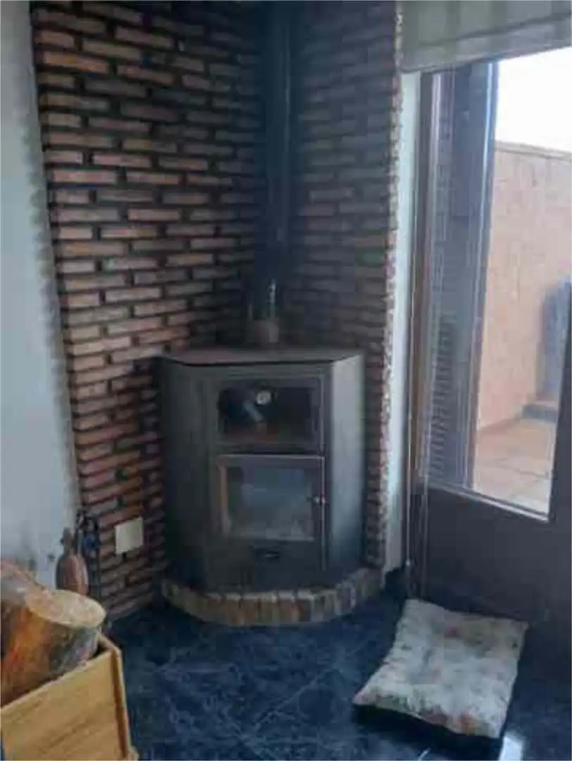 Casa adosada en venta en Tragacete Casa adosada en venta en Tragacete con Calefacción, Terraza y Trastero
