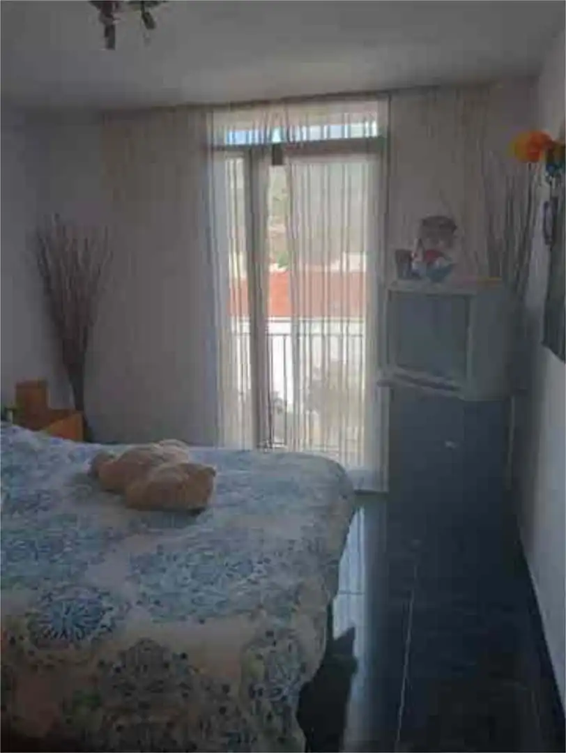 Casa adosada en venta en Tragacete Habitación de Casa adosada en venta en Tragacete con Calefacción, Terraza y Trastero