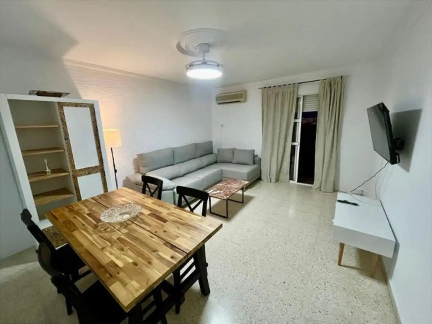 Sala de estar de Piso de alquiler en Los Palacios y Villafranca con Trastero