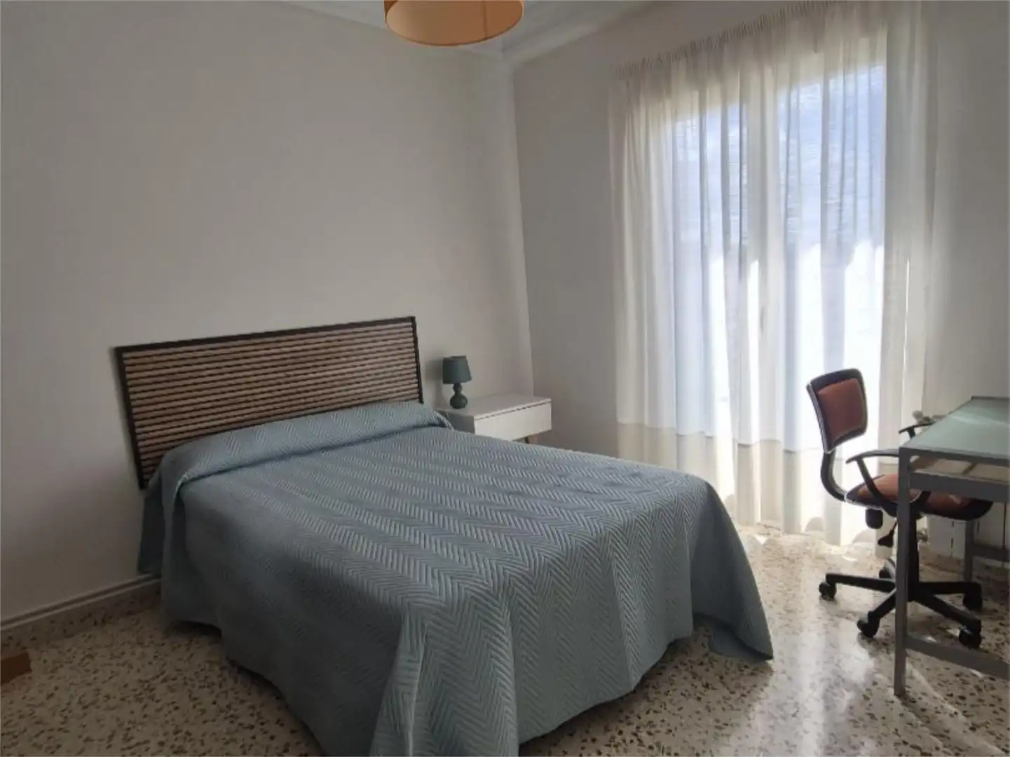Bedroom of Flat for share in  Logroño  with Heating, Furnished and Balcony