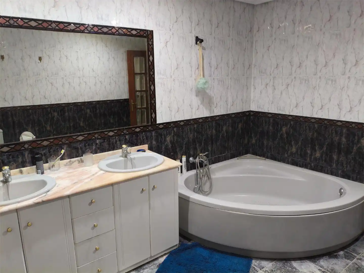 Wohnung zum Verkauf in Comunidad Los Chopos, 2, Puente Jontoya - Puente de la Sierra - El Arroyo Badezimmer von Wohnung zum Verkauf in Jaén Capital mit Klimaanlage, Terrasse und Schwimmbad