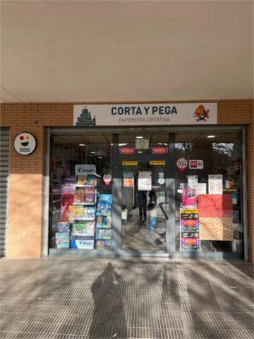Local comercial en Alquiler en Canyelles