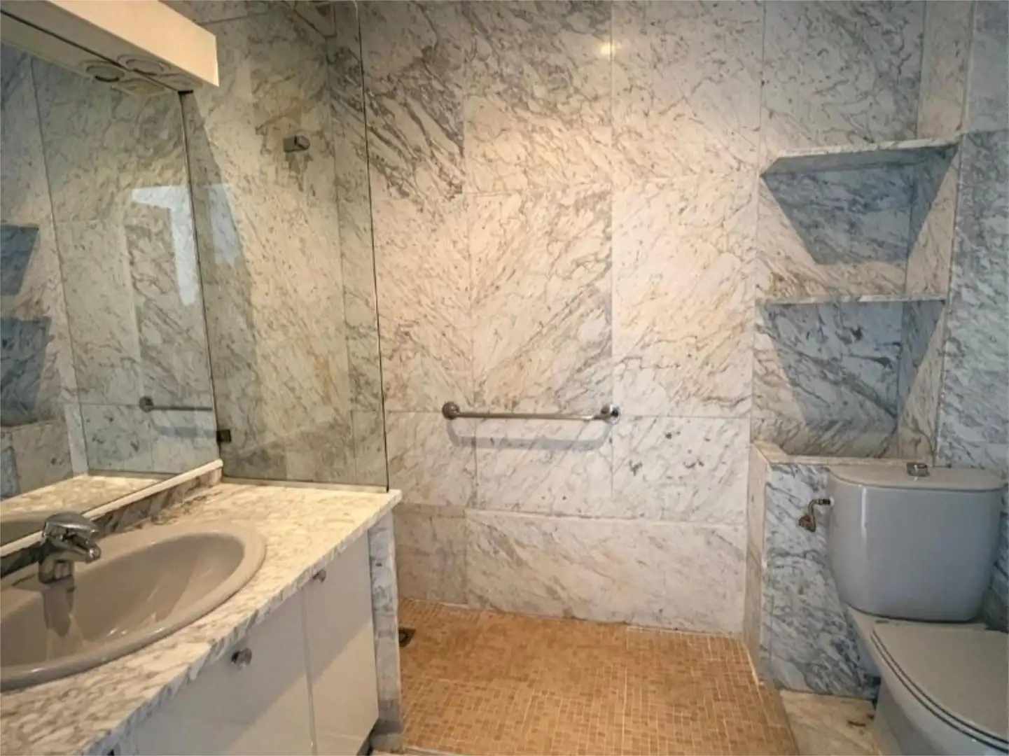Bathroom of Detached homes for sale in Sevilla  with Air Conditioner, Heating and Terrace