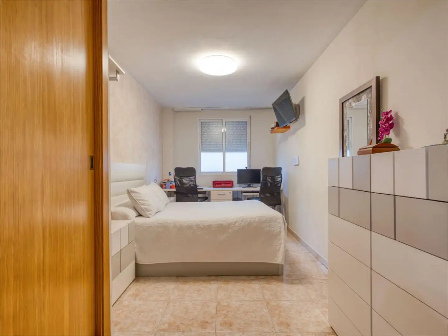 Pis en venda a Es Vivero Dormitori de Pis en venda en Palma de Mallorca amb Aire condicionat, Calefacció i Traster