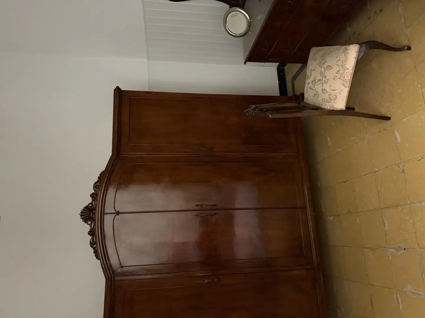 Casa adosada en venta en Calle Pérez Merchante, 24, Bollullos Par del Condado Habitación de Casa adosada en venta en Bollullos Par del Condado con Jardín privado y Amueblado