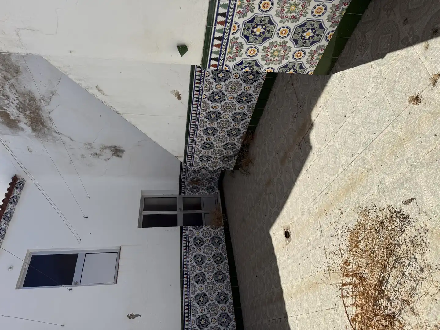 Casa adosada en venta en Calle Pérez Merchante, 24, Bollullos Par del Condado Vista exterior de Casa adosada en venta en Bollullos Par del Condado con Jardín privado y Amueblado