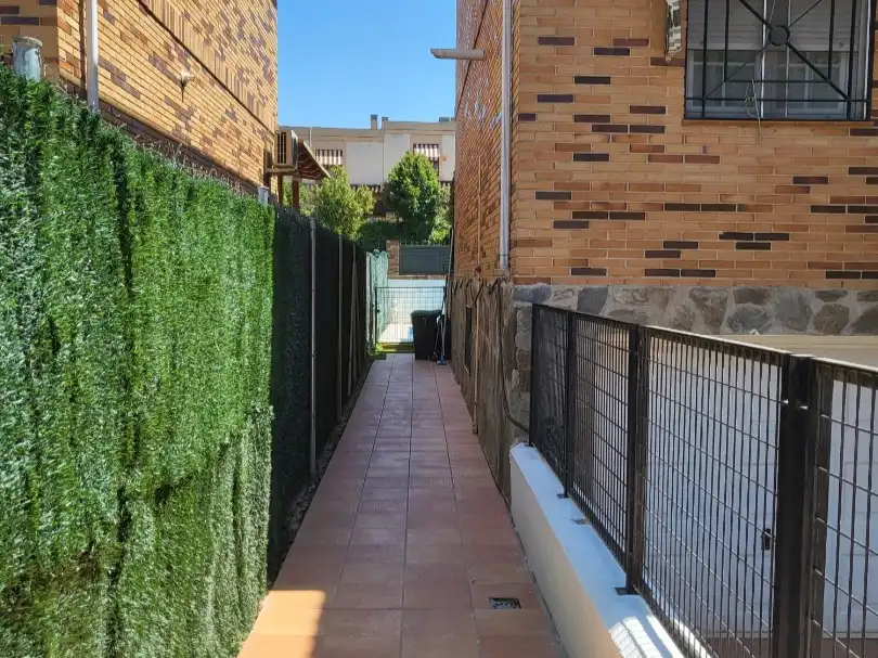 Casa o xalet en venda a Calle Gregorio Marañón, 8, Centro Vista exterior de Casa o xalet en venda en Villaviciosa de Odón amb Aire condicionat, Terrassa i Piscina