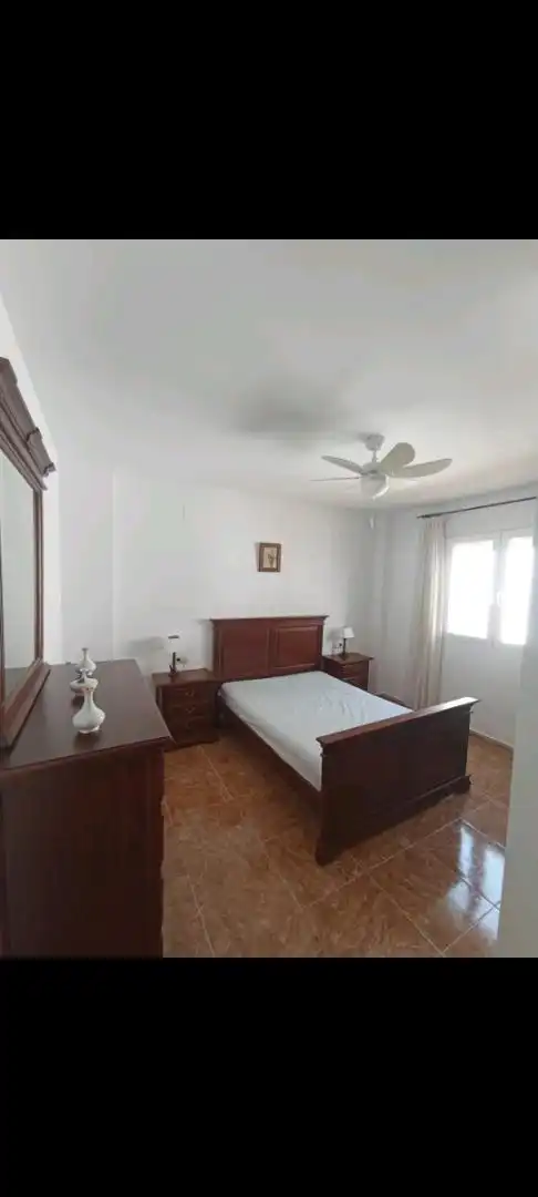 Habitación de Piso de alquiler en Baeza con Aire acondicionado, Terraza y Amueblado