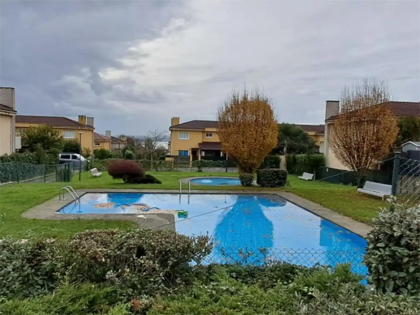 Schwimmbecken von Wohnung zur Miete in Ares mit Heizung, Parkett und Terrasse