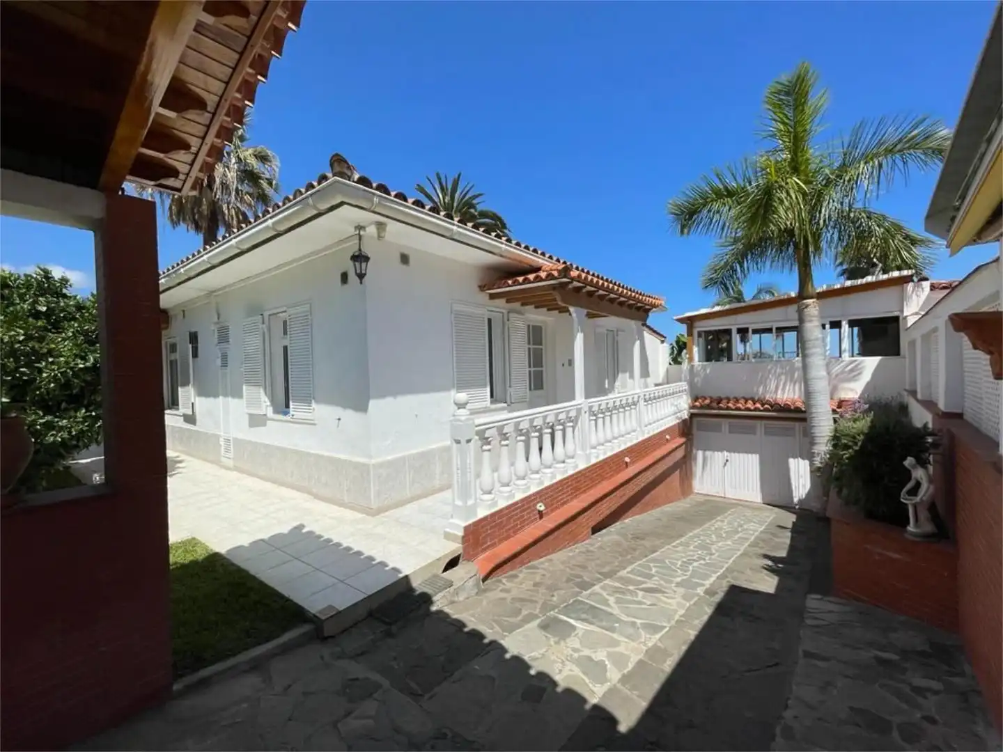 Vista exterior de Casa o xalet de lloguer en La Orotava amb Calefacció, Jardí privat i Parquet