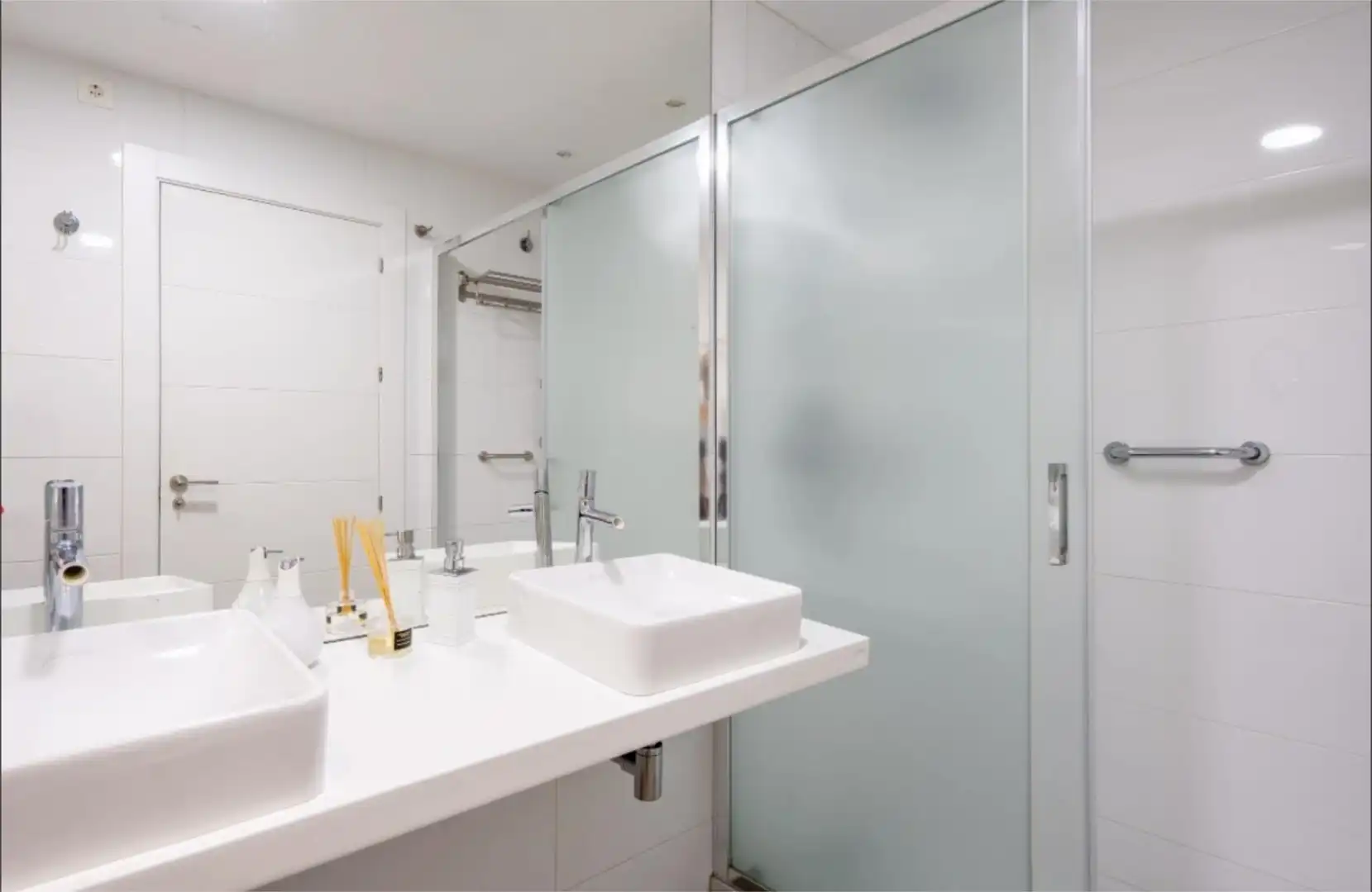 Flat for sale in Calle San Manuel, 7, Castillo Sohail - Myramar Bathroom of Flat for sale in Fuengirola with Air Conditioner, Private garden and Terrace