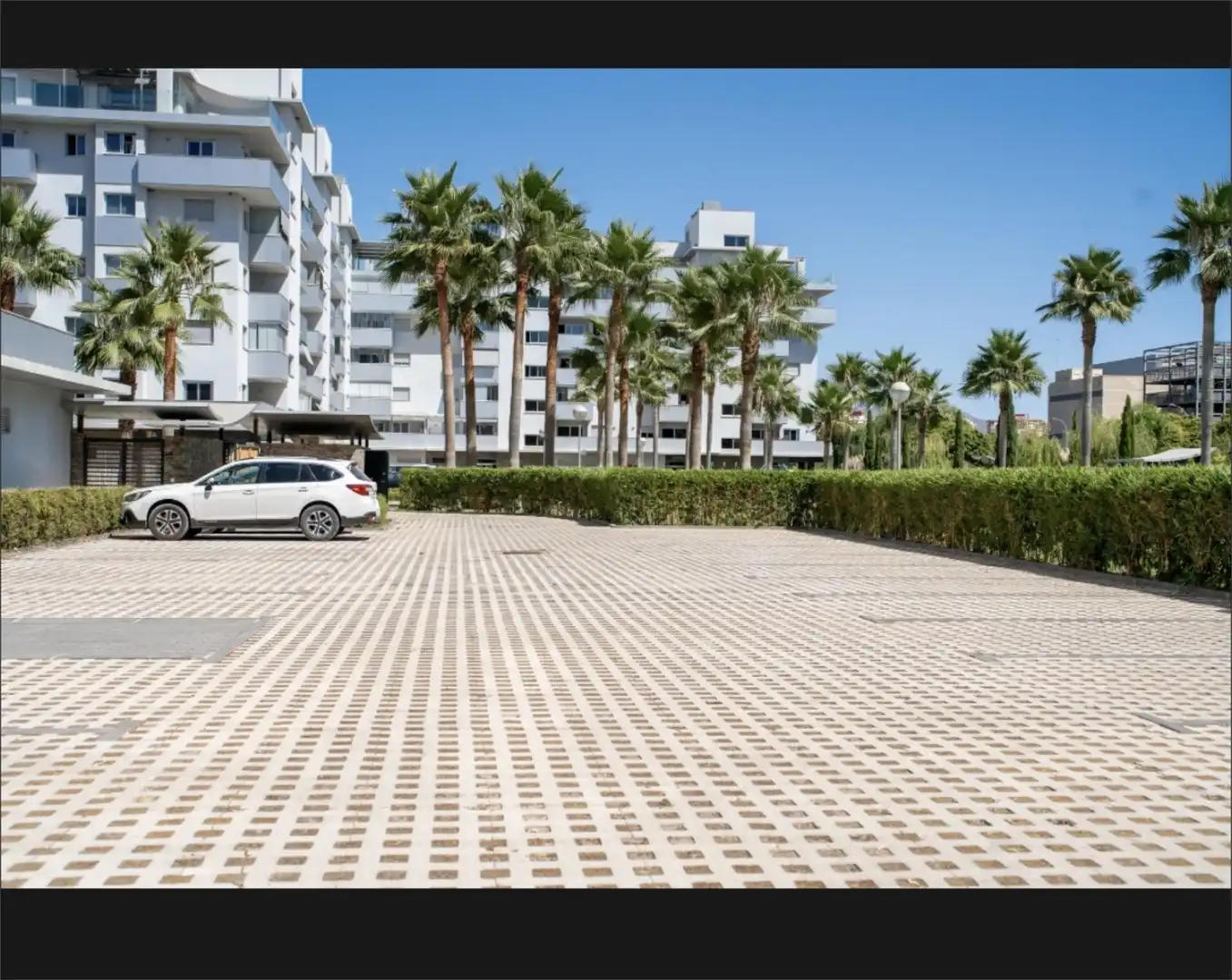Flat for sale in Calle San Manuel, 7, Castillo Sohail - Myramar Parking of Flat for sale in Fuengirola with Air Conditioner, Private garden and Terrace