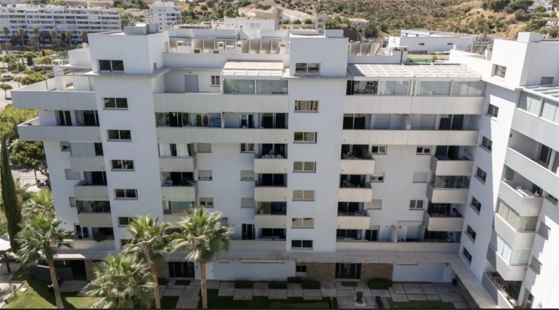 Flat for sale in Calle San Manuel, 7, Castillo Sohail - Myramar Exterior view of Flat for sale in Fuengirola with Air Conditioner, Private garden and Terrace