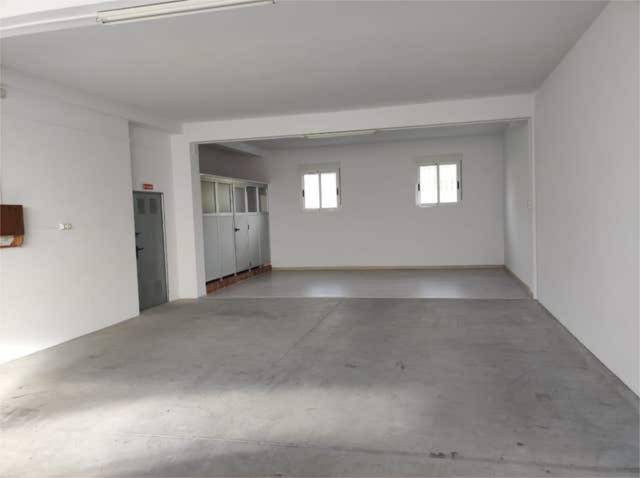 Local comercial en Alquiler en Arealonga