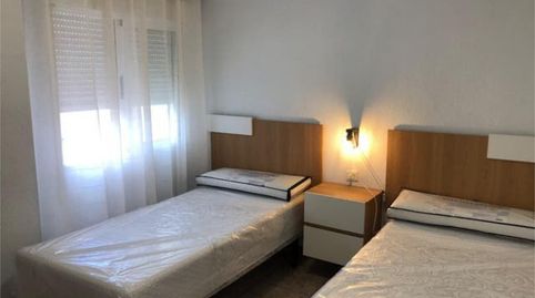 Foto 4 de Piso de alquiler en La Paz, Villena