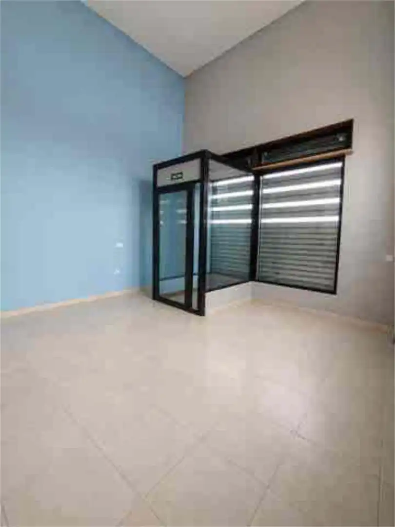 Local de alquiler en Valencina de la Concepción con Aire acondicionado