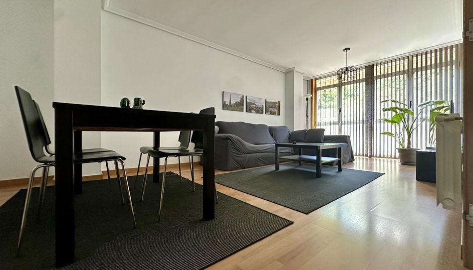 Apartamento de alquiler en Rúa Hermanos Álvarez Araujo, 23, Ribadavia, Ourense - imagen 1 Foto 1 de Apartamento de alquiler en Rúa Hermanos Álvarez Araujo, 23, Ribadavia, Ourense