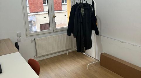 Foto 4 de Piso de alquiler en Calle Saturnino Fresno, 9, Milán - Pumarín, Oviedo