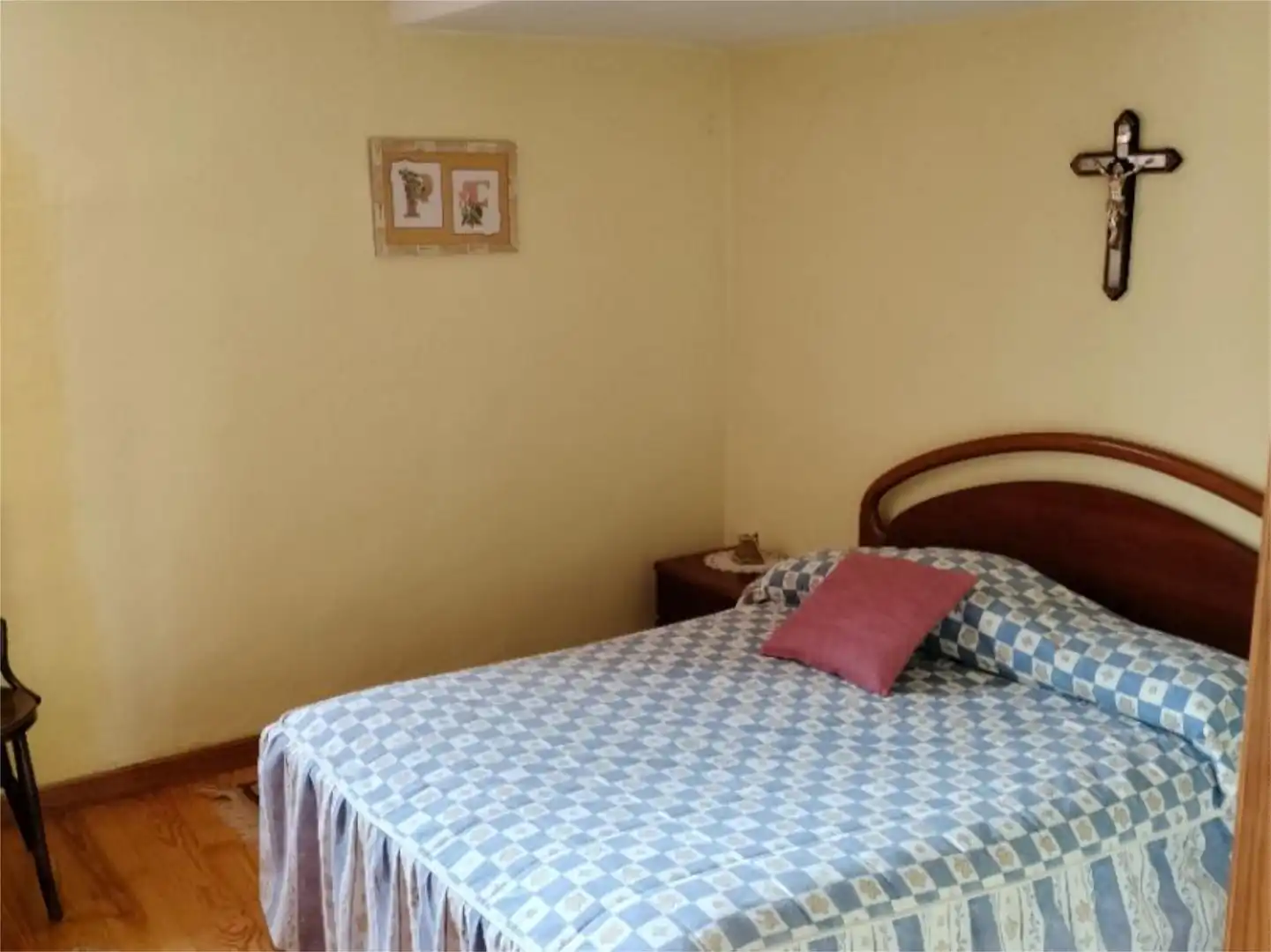 Wohnung zum Verkauf in Barrio Rozas, 17, Soba Schlafzimmer von Wohnung zum Verkauf in Soba mit Privatgarten, Terrasse und Abstellraum