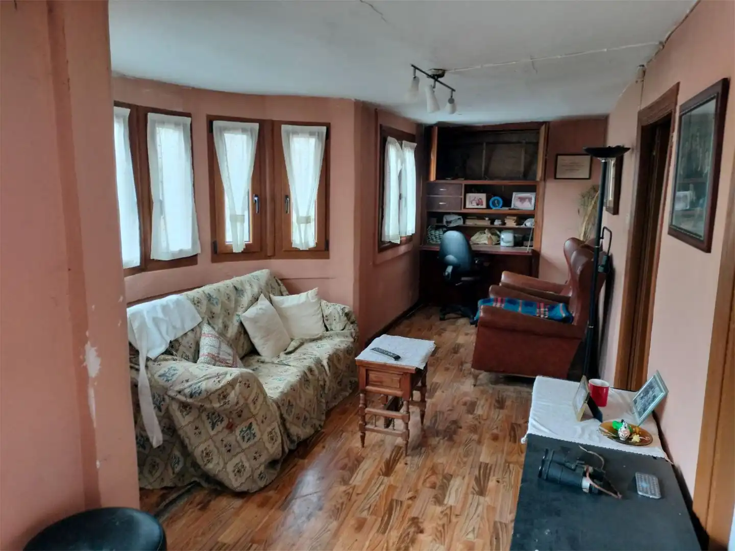 Wohnung zum Verkauf in Barrio Rozas, 17, Soba Wohnzimmer von Wohnung zum Verkauf in Soba mit Privatgarten, Terrasse und Abstellraum