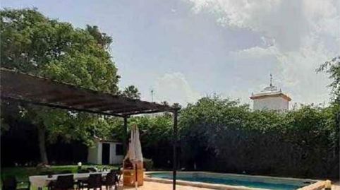 Foto 2 de Casa adosada en venta en Umbrete, Sevilla