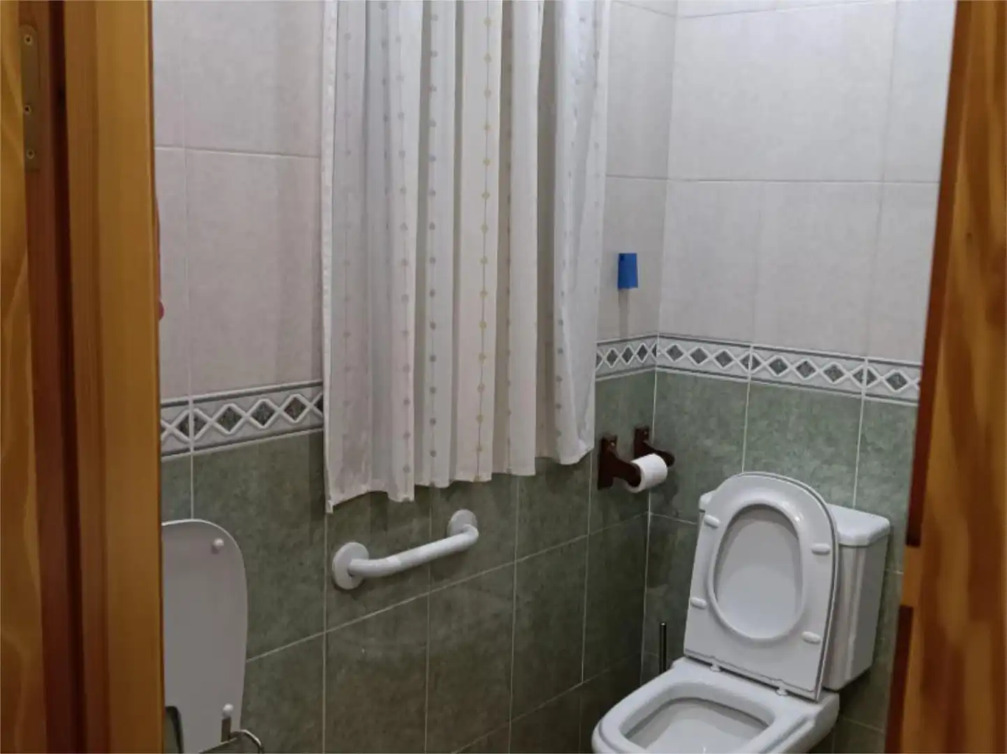 Piso en venta en Calle Consejo, 2, Monda Baño de Piso en venta en Monda con Terraza, Trastero y Amueblado