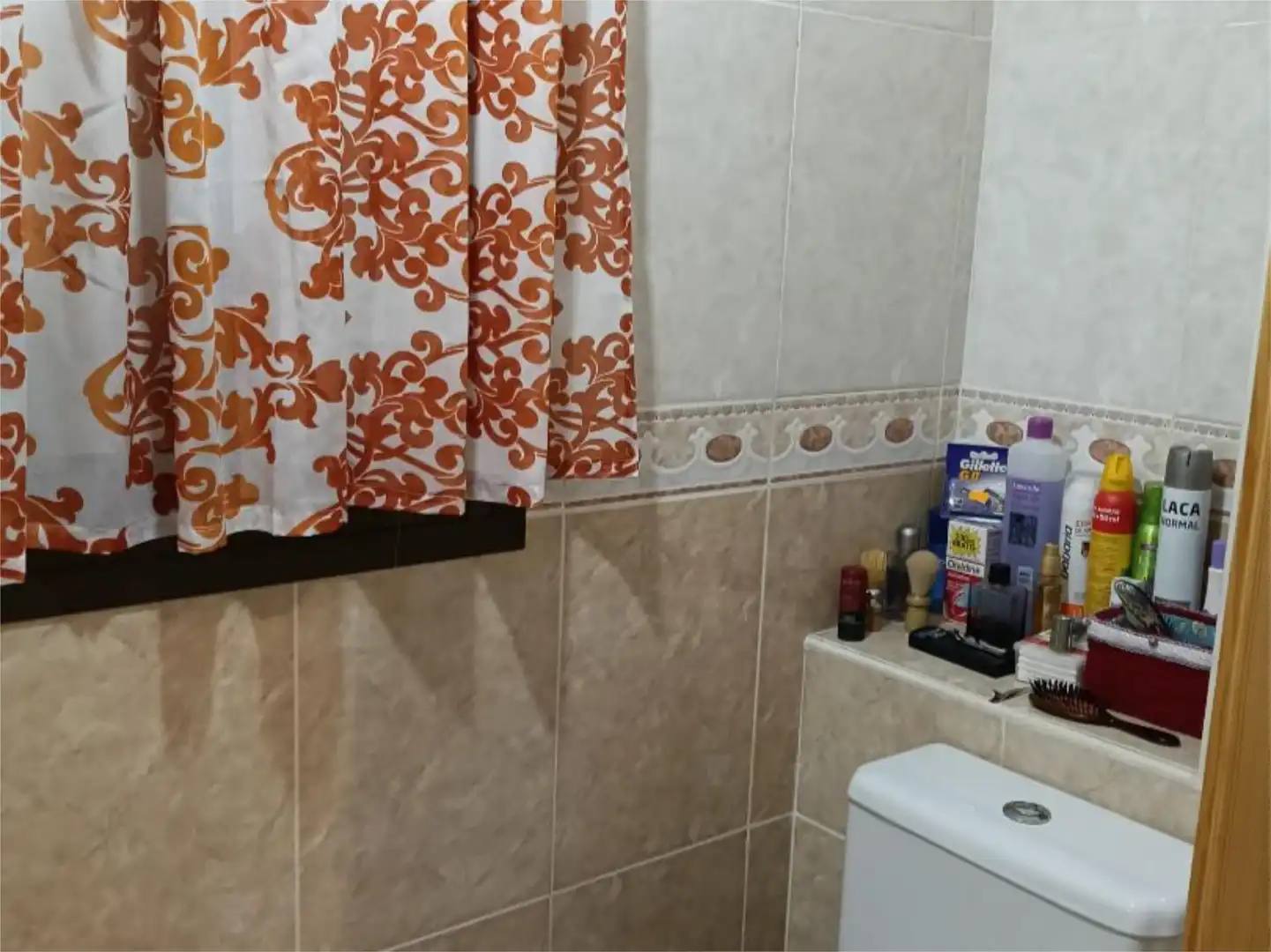 Piso en venta en Calle Consejo, 2, Monda Baño de Piso en venta en Monda con Terraza, Trastero y Amueblado
