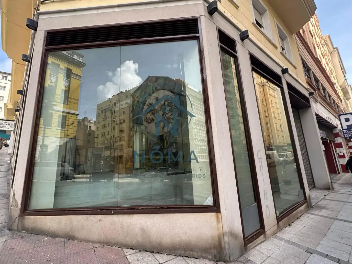 Außenansicht von Erdgeschoss zum Verkauf in Santander mit Klimaanlage