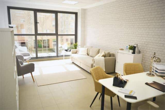 Oficina en Alquiler en Colores -  Entreparques