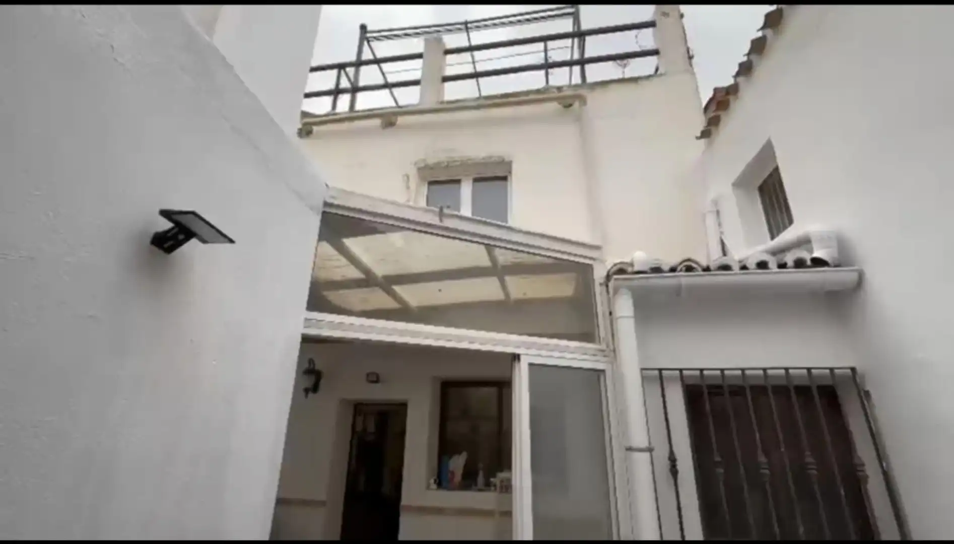 Casa adosada en venta en Calle Ramón y Cajal, 10a, Valdeganga Vista exterior de Casa adosada en venta en Valdeganga