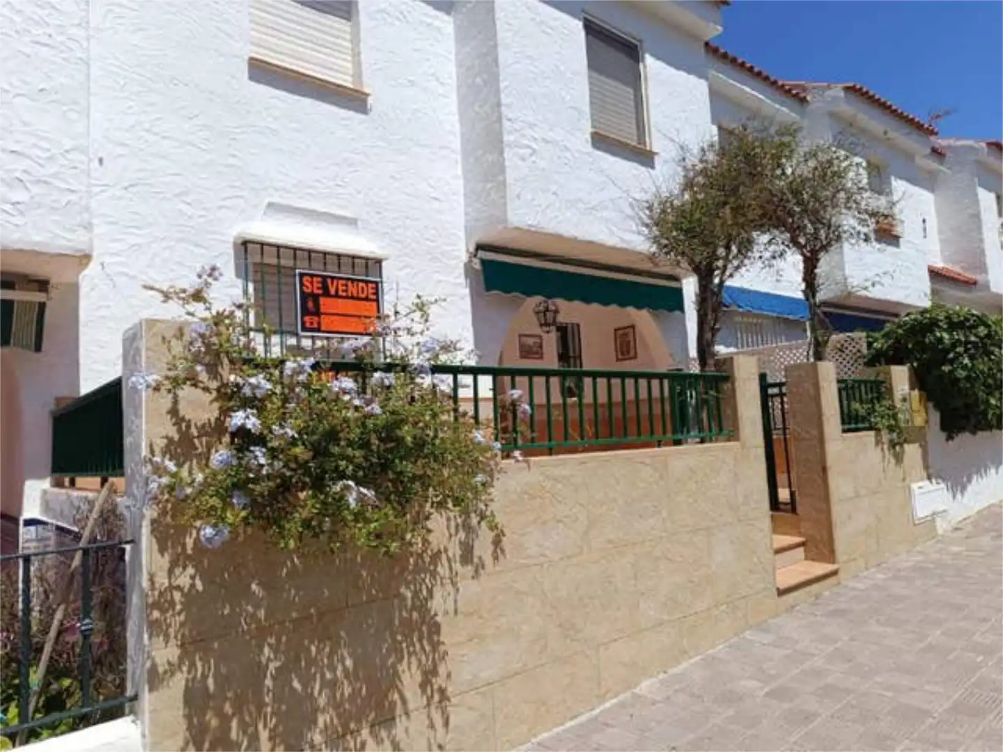 Vista exterior de Casa o chalet de alquiler en Almonte con Terraza, Trastero y Amueblado