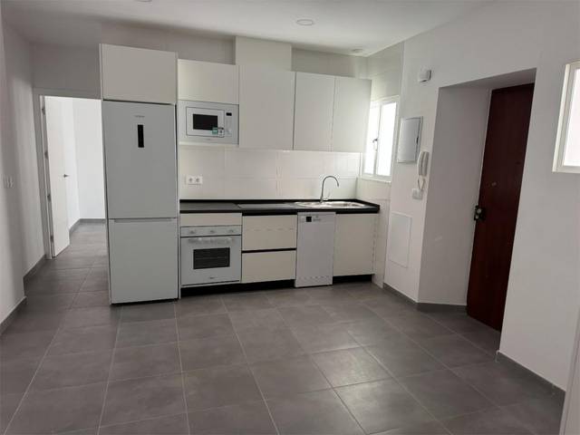 Piso en Alquiler en Calle Sopranis, 24 en El Pópulo - Santa María