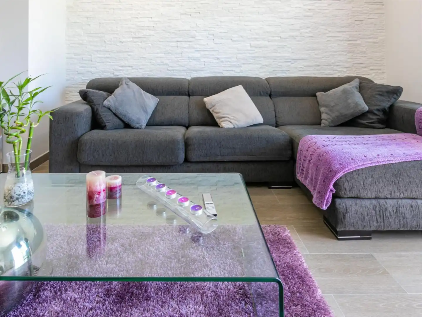 Apartament de lloguer a Avenida Valle del Golf, 21, Aloha Sala d'estar de Apartament de lloguer en Marbella amb Aire condicionat, Calefacció i Jardí privat