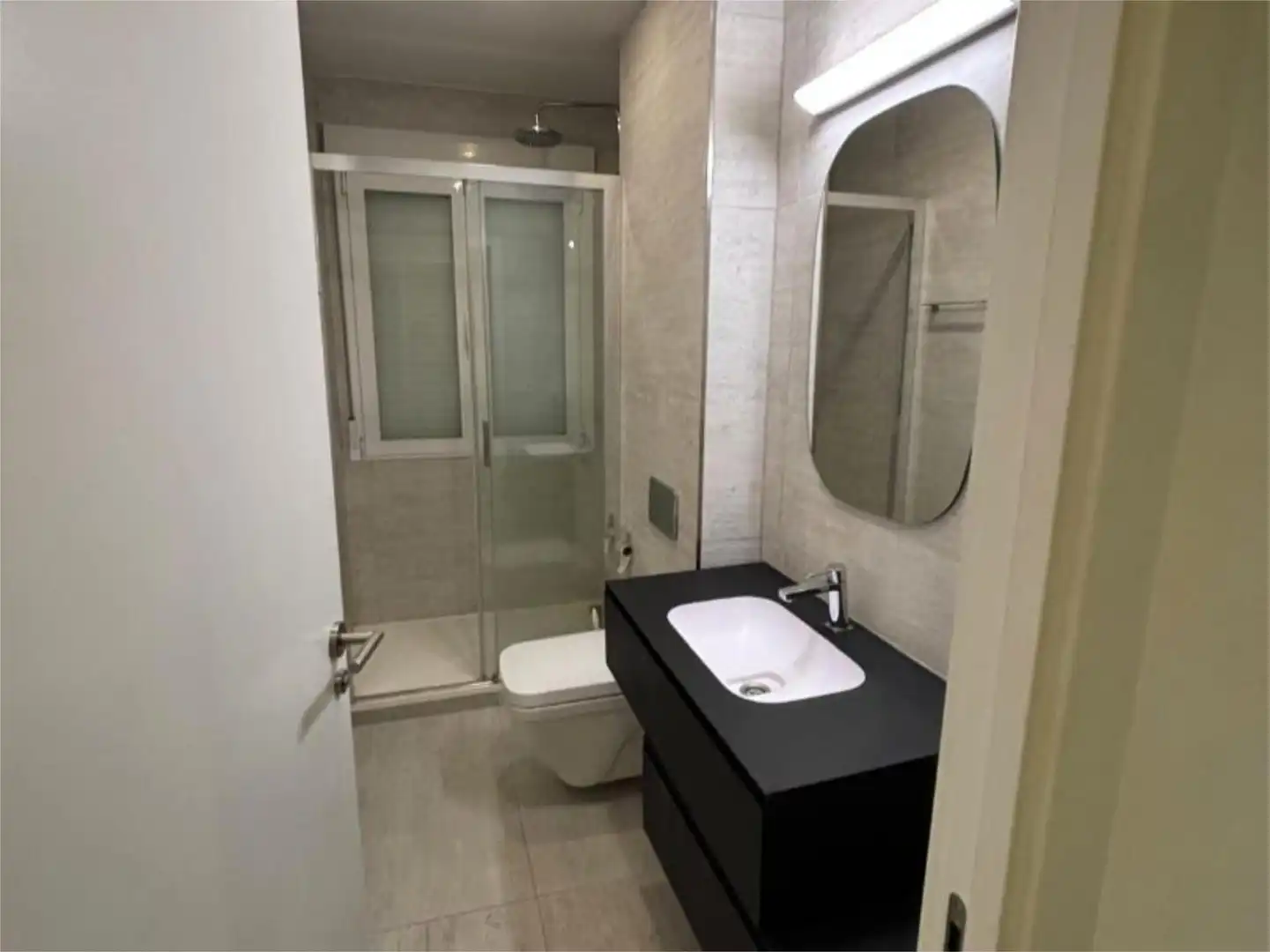 Piso en venta en Calle de Rafael Salgado, 3, Hispanoamérica - Bernabéu Baño de Piso en venta en Madrid Capital con Aire acondicionado, Terraza y Balcón