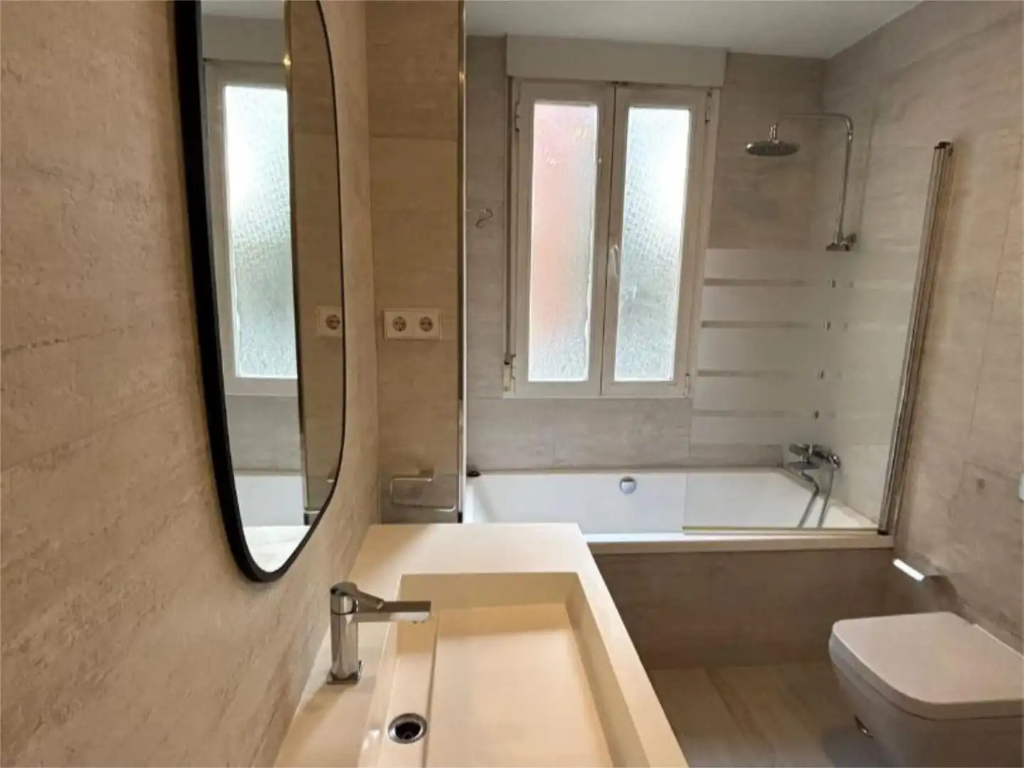 Piso en venta en Calle de Rafael Salgado, 3, Hispanoamérica - Bernabéu Baño de Piso en venta en Madrid Capital con Aire acondicionado, Terraza y Balcón