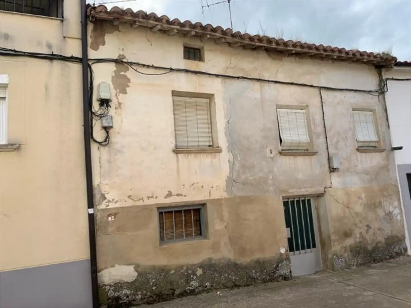 Casa o xalet en venda a Villarta-quintana Vista exterior de Casa o xalet en venda en Villarta-quintana