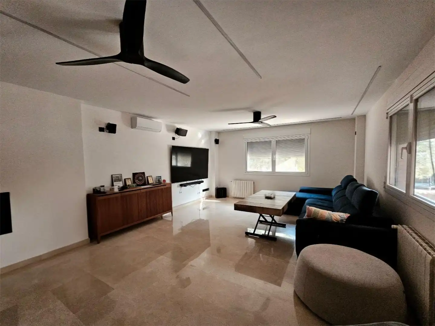 Piso en venta en Calle Río Duero, 11, Sol y Luz Sala de estar de Piso en venta en San Vicente del Raspeig / Sant Vicent del Raspeig con Aire acondicionado, Calefacción y Jardín privado