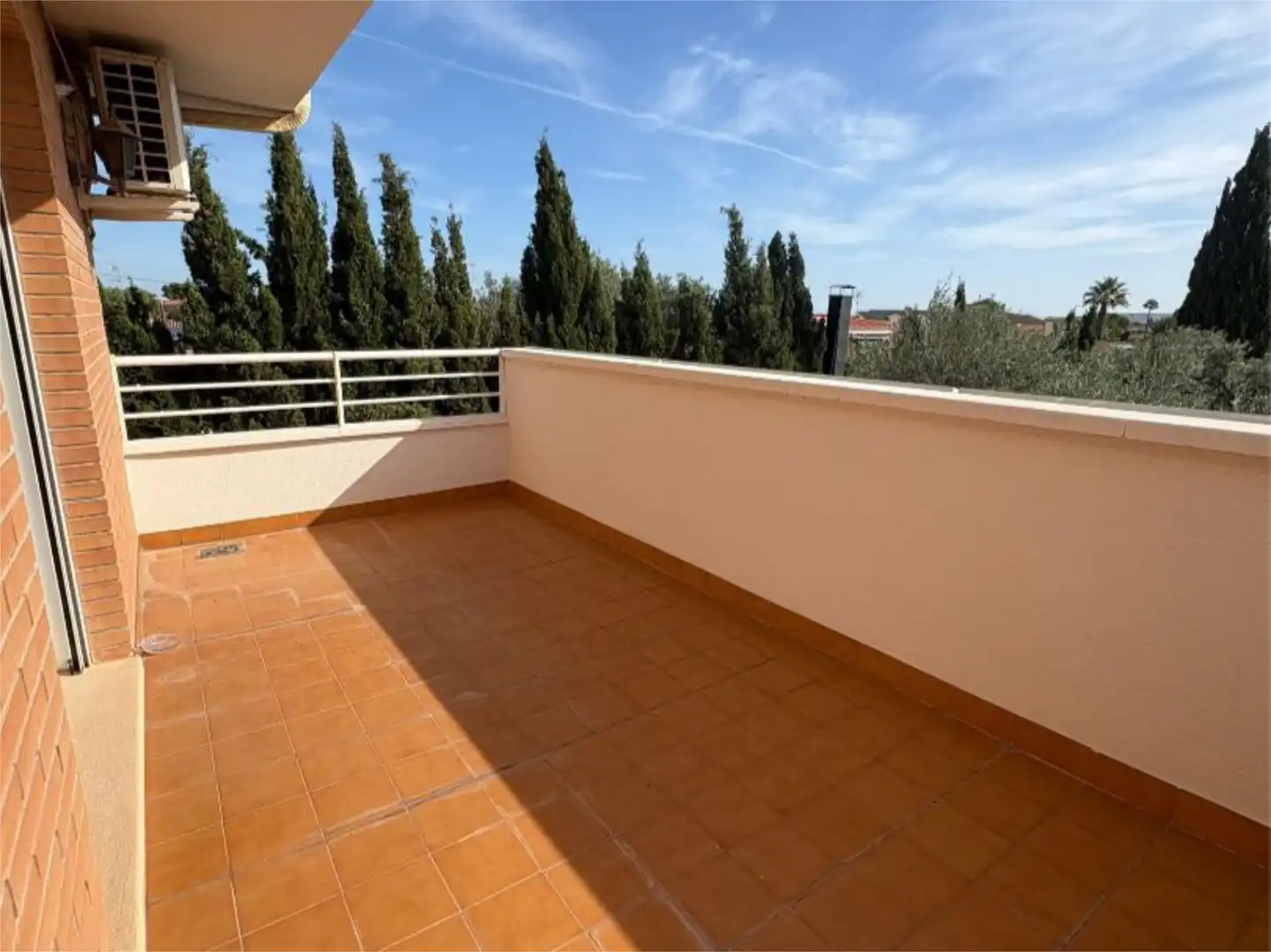 Piso en venta en Calle Río Duero, 11, Sol y Luz Terraza de Piso en venta en San Vicente del Raspeig / Sant Vicent del Raspeig con Aire acondicionado, Calefacción y Jardín privado